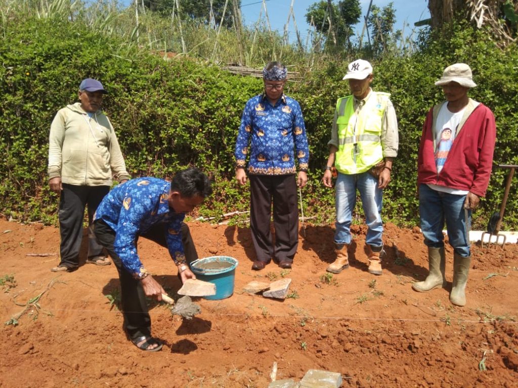 Momentum Bersejarah: Peletakan Batu Pertama Pembangunan Kantor Desa Cigendel, Sumedang