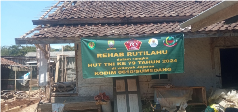 HUT TNI ke-79 Bermakna bagi Warga Gunungmanik, Rumahnya Diperbaiki Bantuan BAZNAS dan Kodim 0610/Sumedang